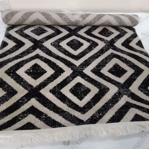 BRAND NEW PACO HOME 821 BLACK-WHITE 80X150CM RUG
