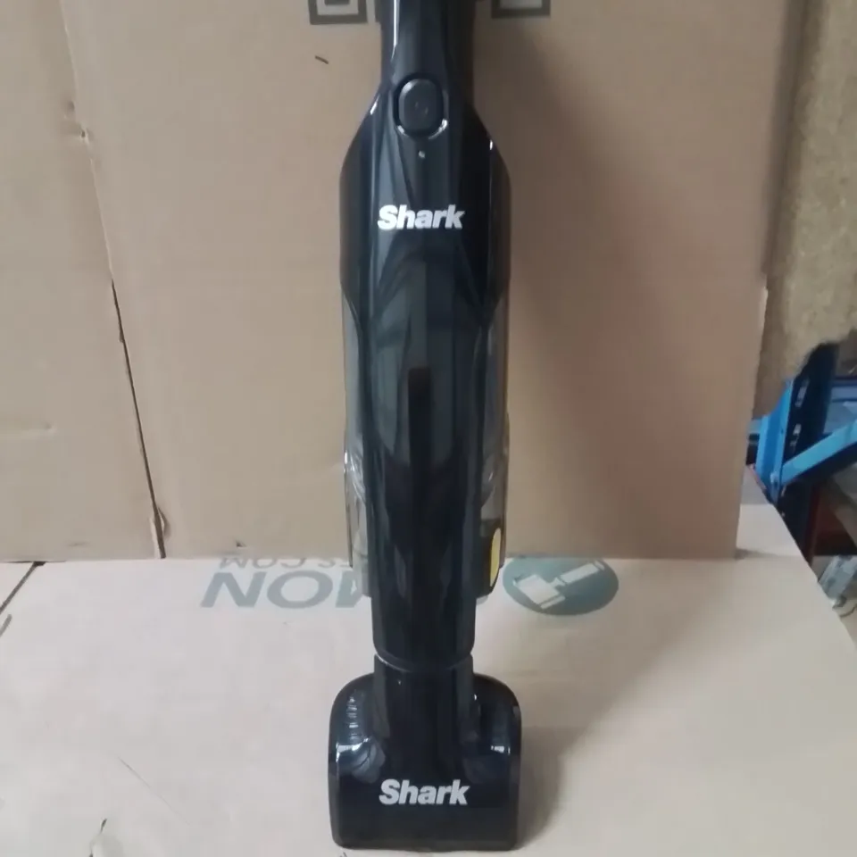 BOXED SHARK CH950UKT CORDLESS HAND VACUUM CLEANER - BLACK