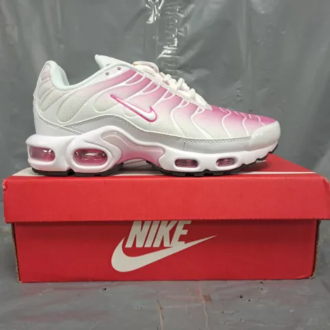 BOXED PAIR OF NIKE TN AIR SHOES IN PINK/WHITE SIZE UK 6