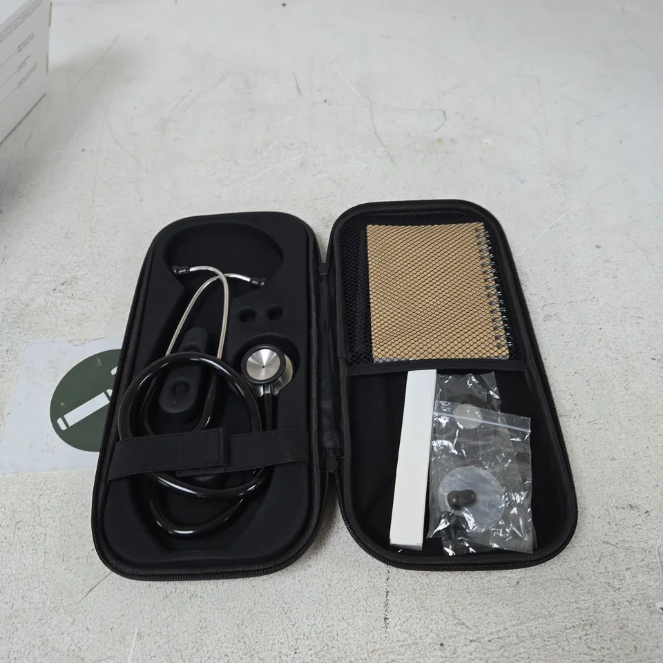 STETHOSCOPE BUNDLE KIT WITH CARRY CASE 