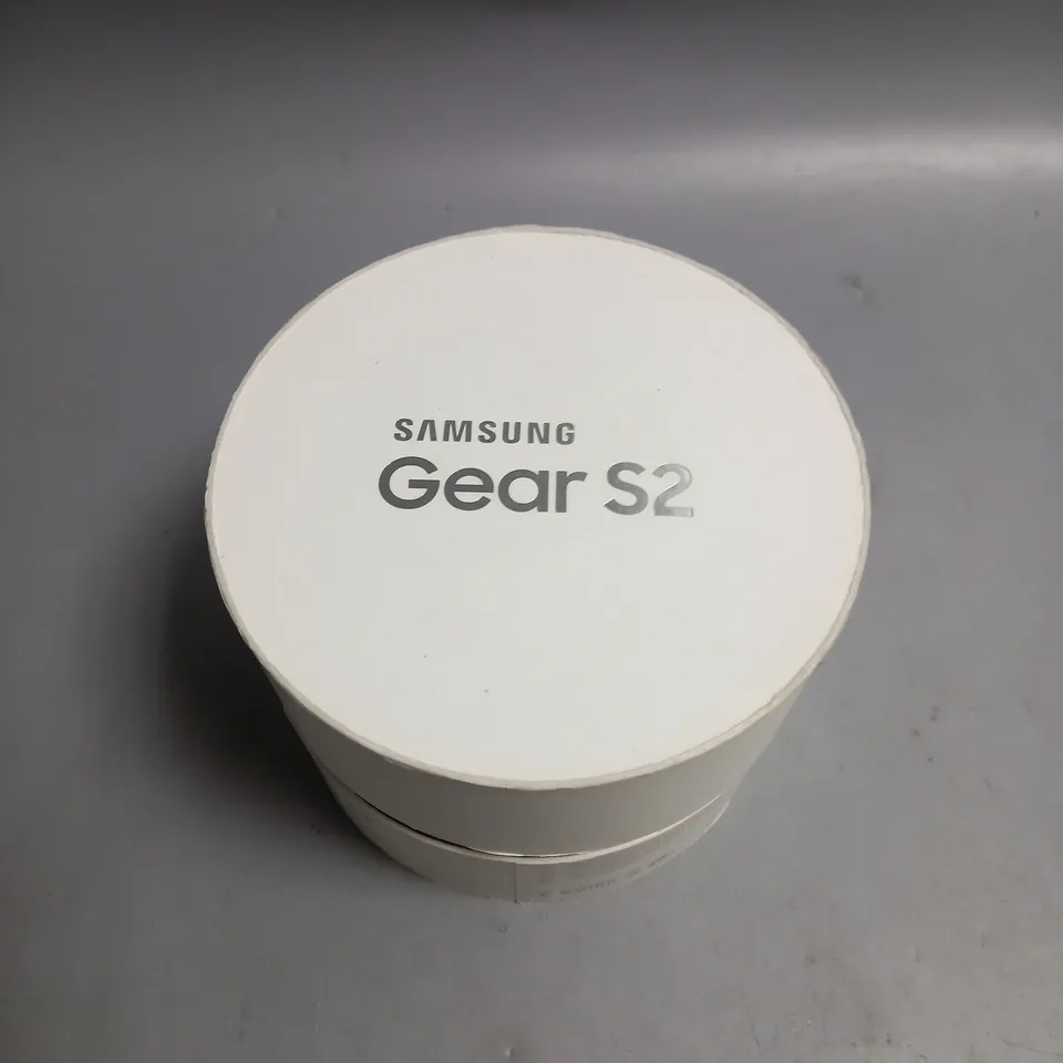 BOXED SAMSUNG GEAR S2 SMARTWATCH