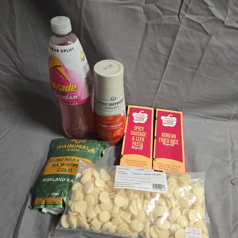 APPROXIMATELY 5 ASSORTED FOOD &DRINK ITEMS TO INCLUDE - LUCOZADE, MILK BUTTONS AND SIMPLY COOK - COLLECTION ONLY