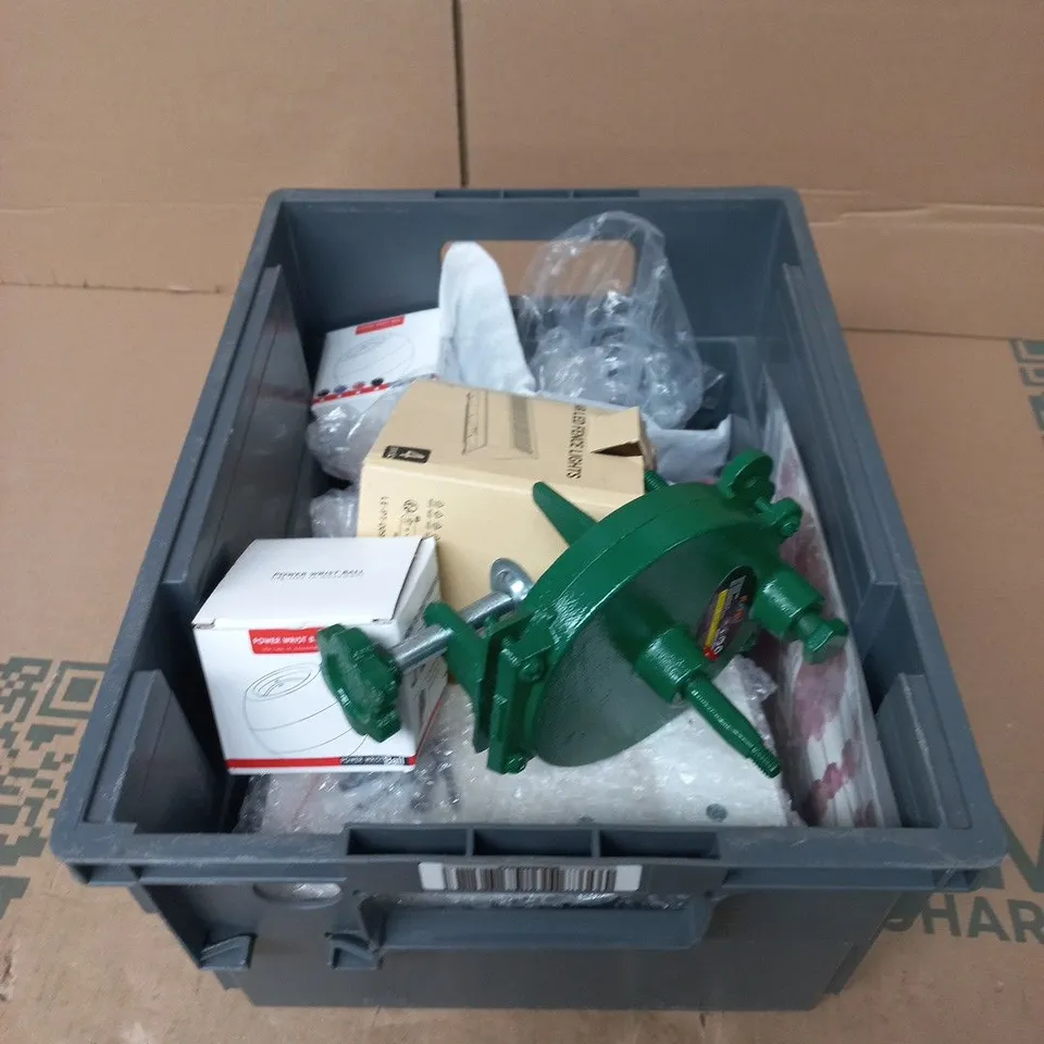 TOTE OF APPROXIMATELY 15 ASSORTED ITEMS TO INCLUDE: WERA BIT HOLDER