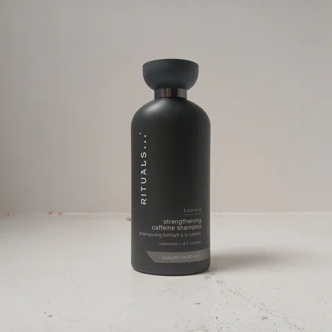 RITUALS HOMME STRENGTHENING CAFFEINE SHAMPOO (250ML)