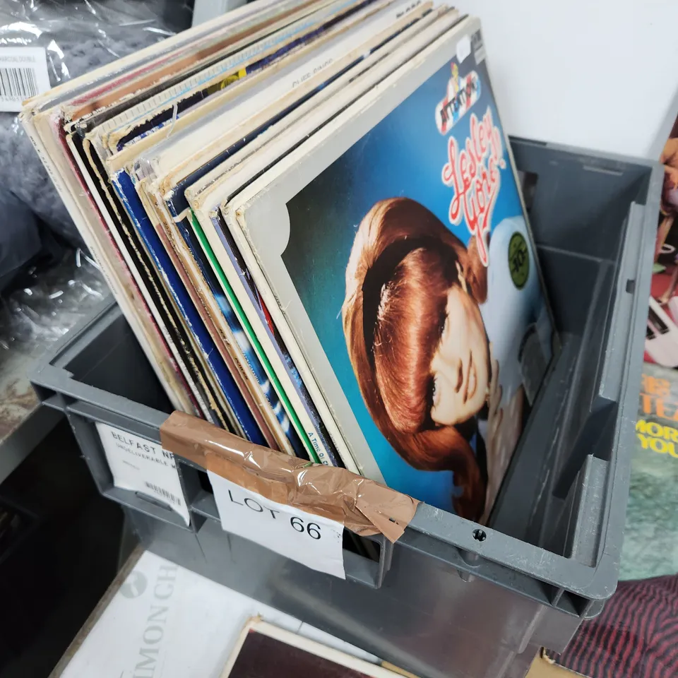A COLLECTION OF VINYL RECORD LPs ETC