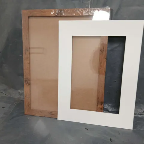 BOXED AND SEALED RUSTIC OAK PHOTO FRAME WITH MOUNT - 16'' X 12'' FOR 12'' X 8''