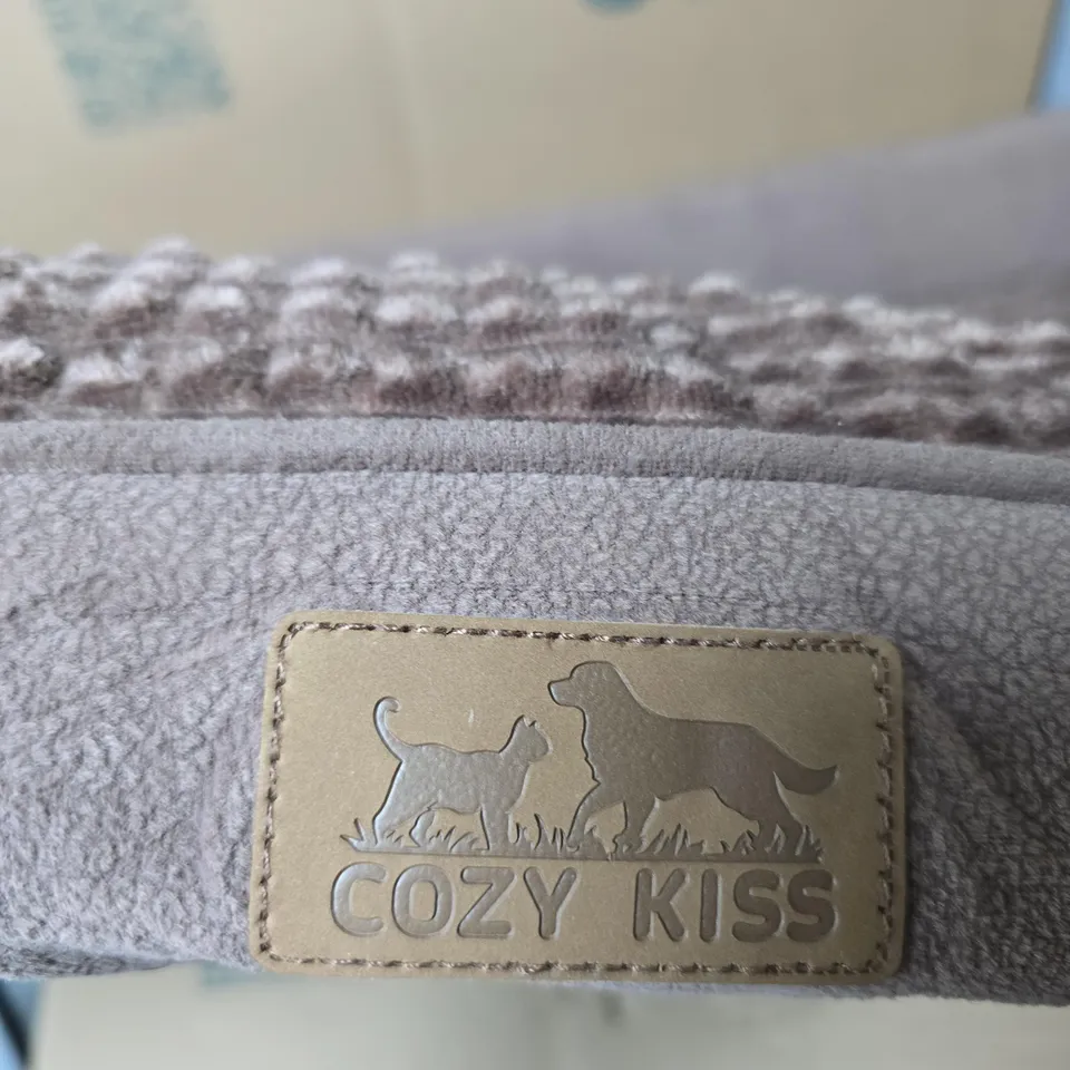 BROWN CORNER STYLE DOG BED 