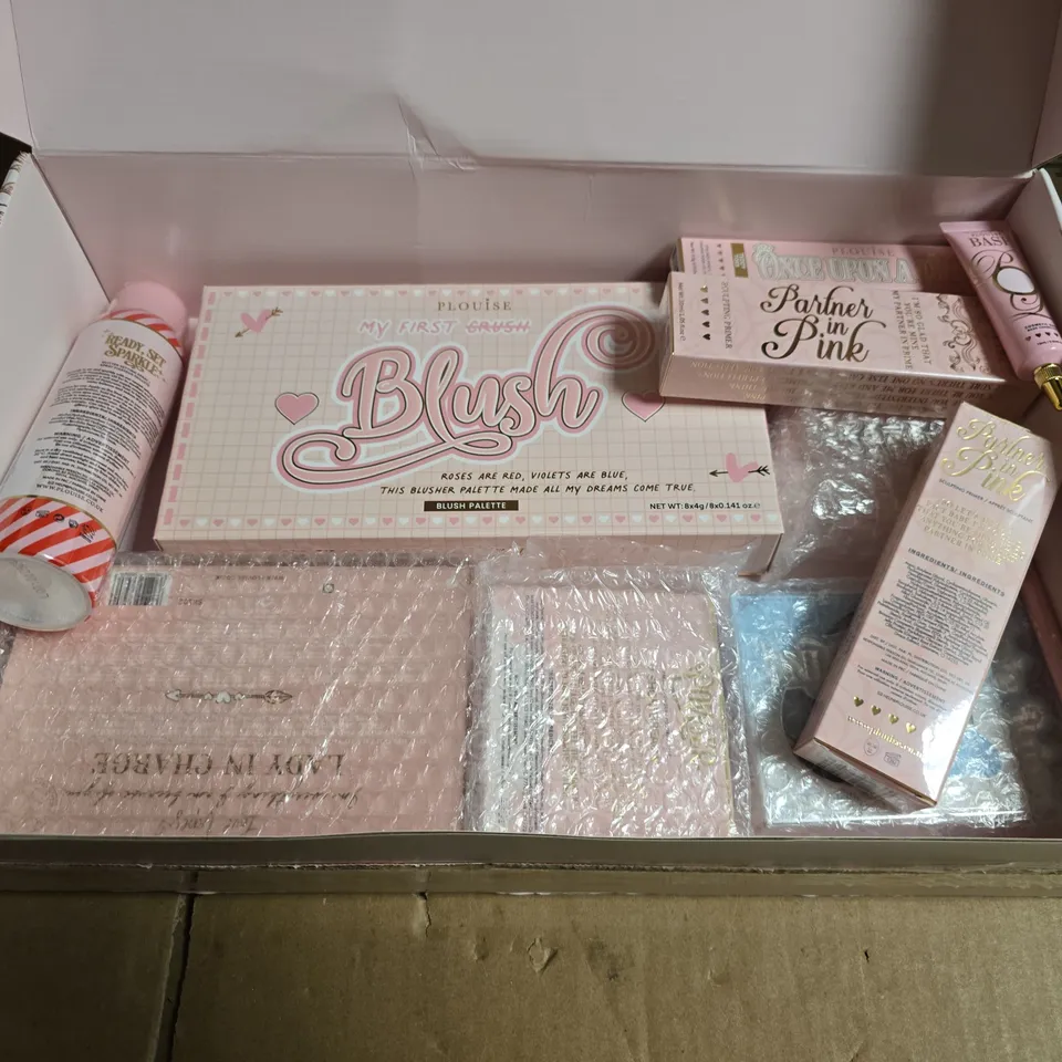 BOXED P.LOUISE LARGE BEAUTY GIFT SET 