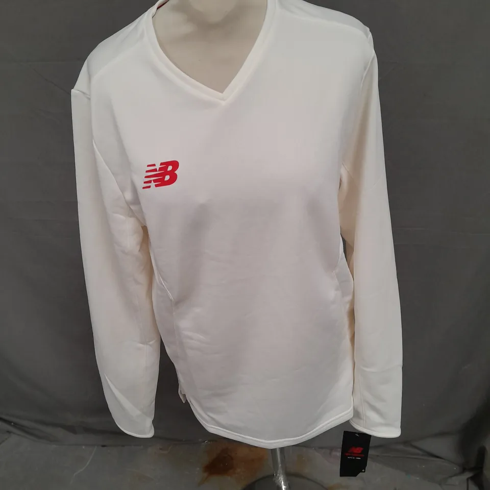 NEW BALANCE SWEATER IN ANGORA SIZE S