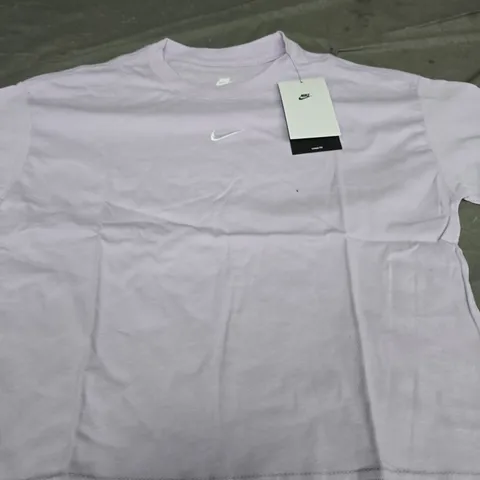 KIDS NIKE BOXY TEE - SIZE M