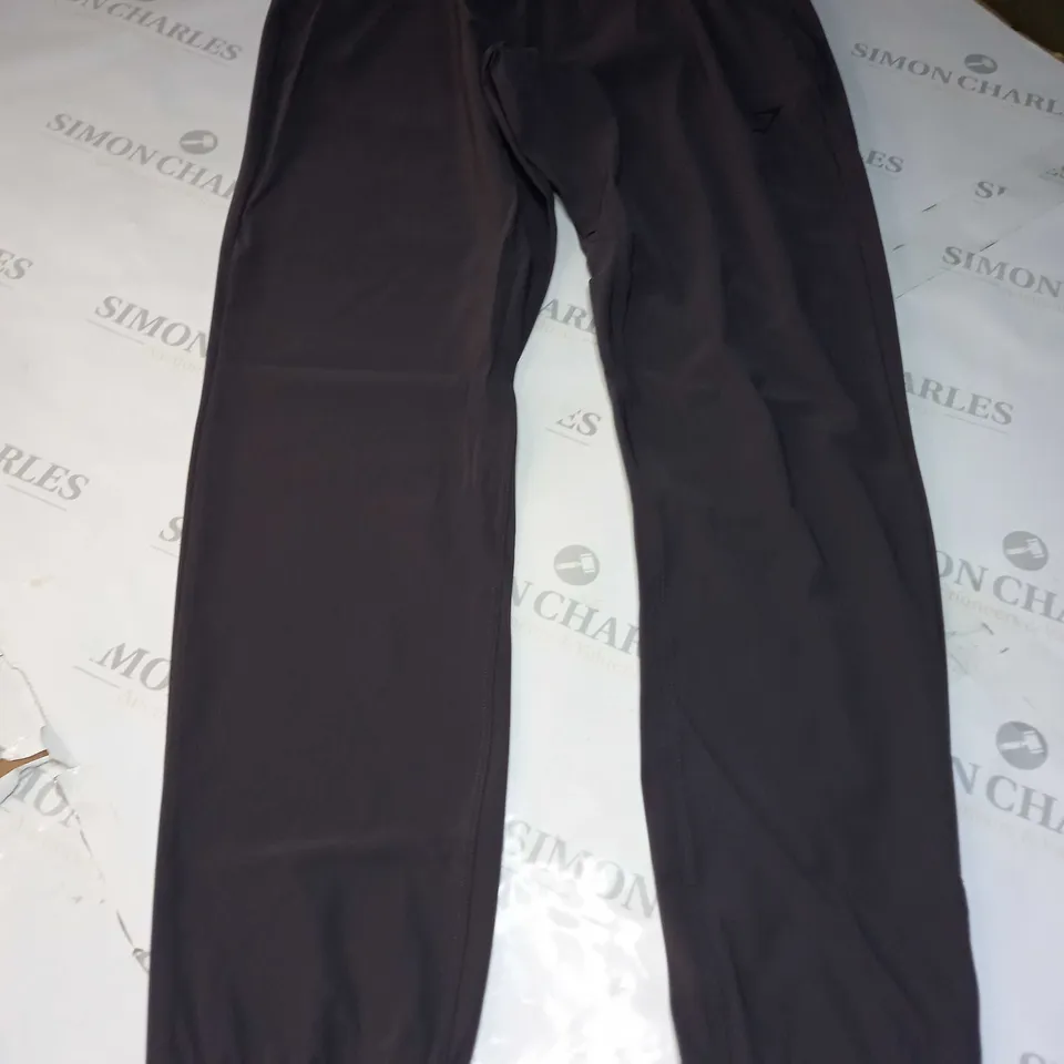 GYMSHARK TRACKSUIT JOGGERS IN GREY - SMALL