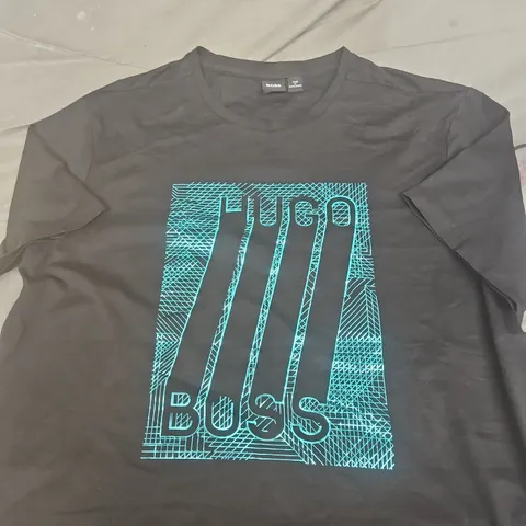HUGO BOSS T-SHIRT – BLACK, UK XXXL 