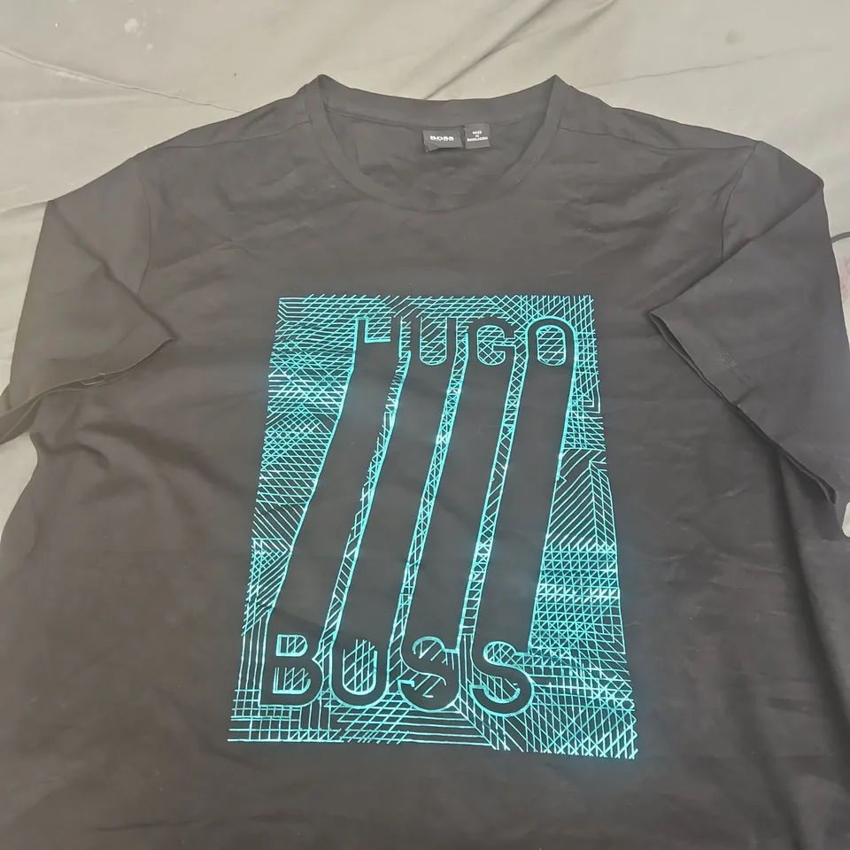 HUGO BOSS T-SHIRT – BLACK, UK XXXL 