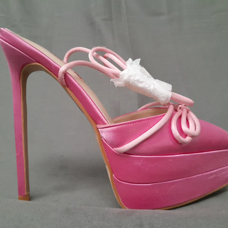 BOXED PAIR OF MISSPAP SATIN BOW DETAIL PLATFORM POINTED TOE HIGH HEELS IN PINK SIZE 4