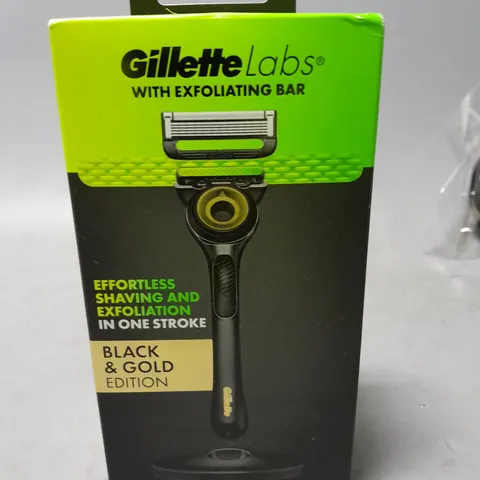 GILLETTE LABS RAZOR WITH EXFOLIATING BARS BLACK & GOLD EDITION