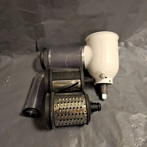 KITCHEN AID SLICER/SHREDDER ACCESSORY SET