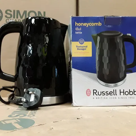 BOXED RUSSEL HOBBS KETTLE 26051