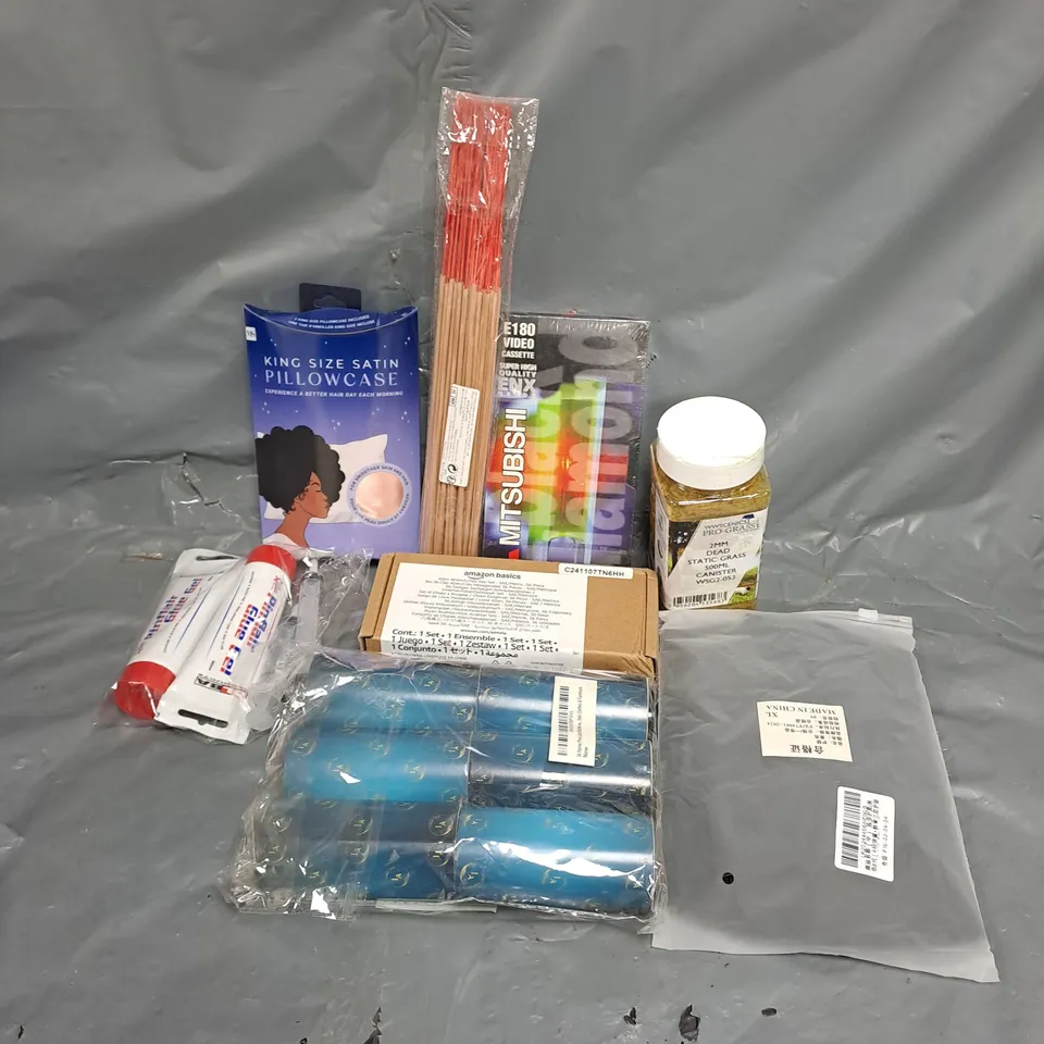 APPROXIMATELY 12 ASSORTED HOUSEHOLD ITEMS TO INCLUDE KING SIZE SATIN PILLOWCASE, PINFLAIR GLUE GEL, MITSUBISHI E180 VIDEO CASSETTE, ETC