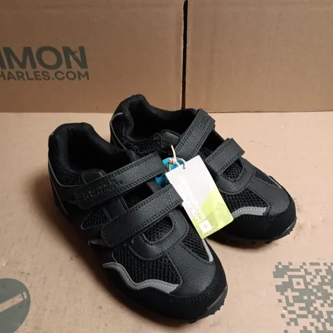 PAIR OF MOUNTAIN WAREHOUSE MARS KIDS' VELCRO STRAP TRAINERS - 2