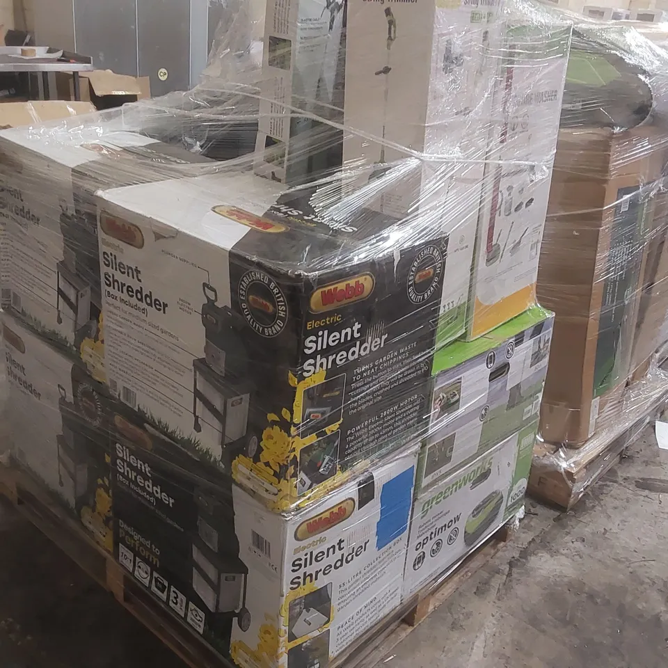 PALLET CONTAINING A LARGE QUANTITY OF ASSORTED ELECTRIC GARDENING TOOLS INCLUDING: WEBB SILENT SHREDDERS, WEBB 650W 29CM LINE TRIMMER, GREENWORKS 24V BATTERY POWERED STRING TRIMMER ECT