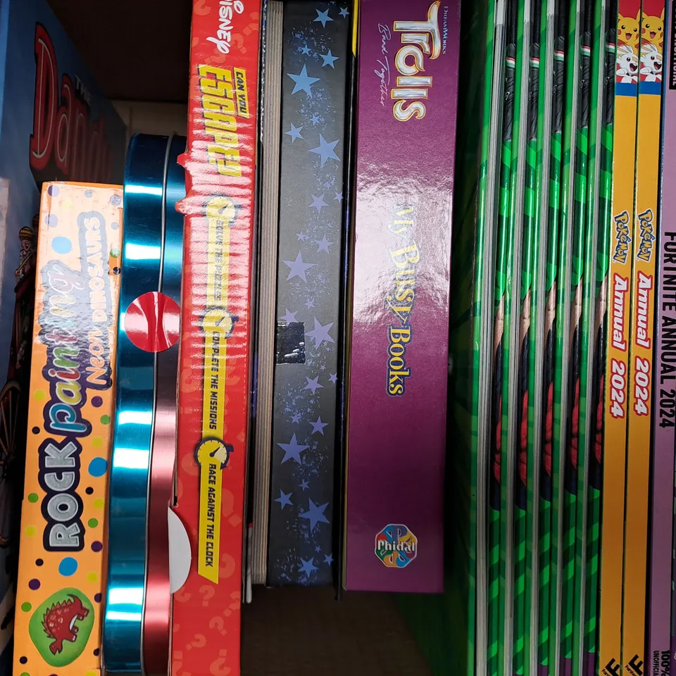 BOX OF APPROXIMATELY 10 ASSORTED BOOKS TO INCLUDE DISNEY CAN YOU ESCAPE, MINECRAFT THE ULTIMATE INVENTOR'S COLLECTION, GUINNESS WORLD RECORDS 2024, ETC