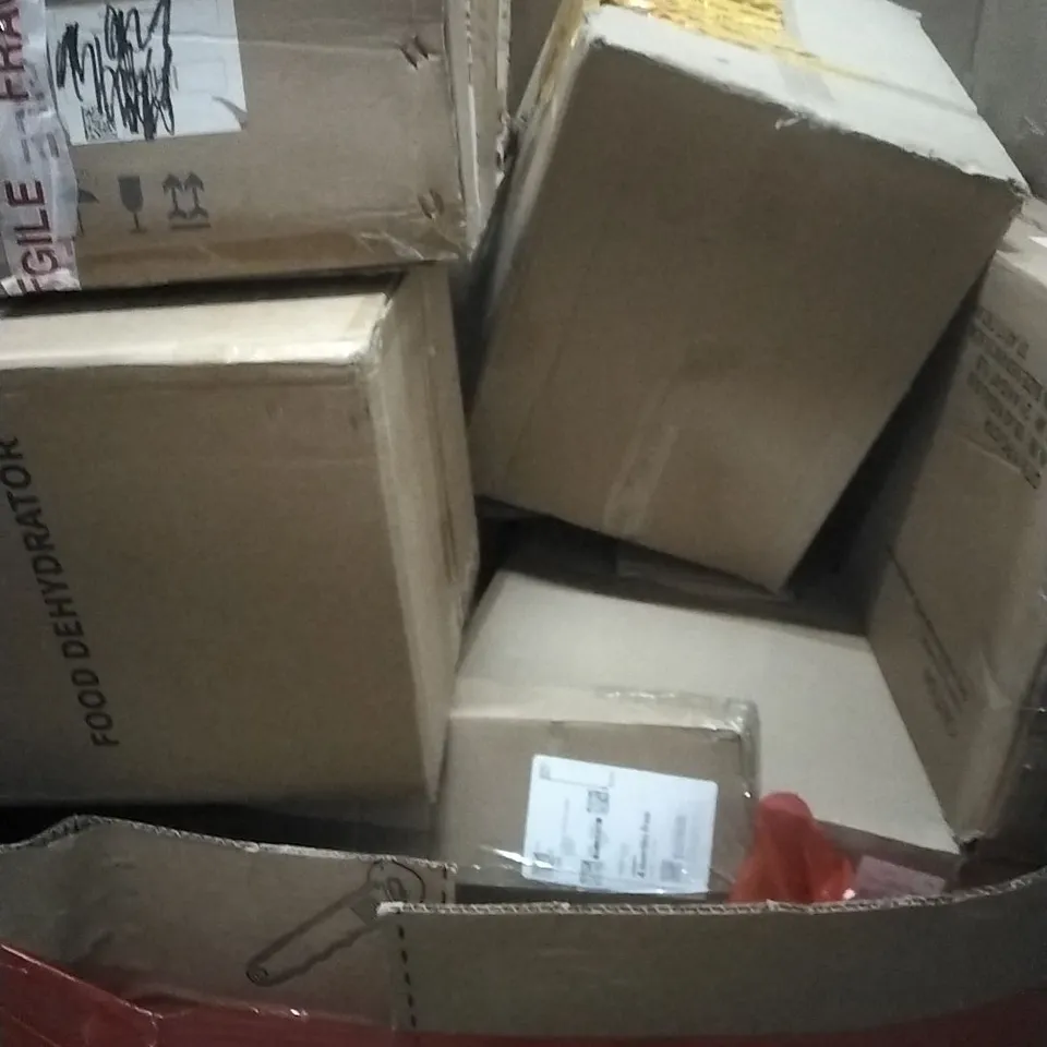 PALLET OF ASSORTED HOUSEHOLD GOODS AND PRODUCTS TO INCLUDE; FOOD DEHYDRATOR, CHAIR, BOXED FURNITURE ETC