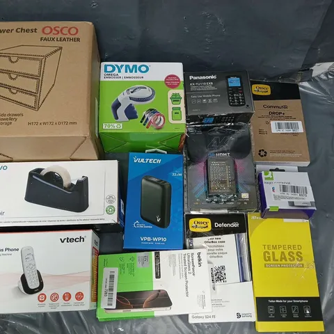 LOT OF APPROXIMATELY 30 ASSORTED ITEMS TO INCLUDE DYMO OMEGA EMBOSSER, POWER BANK AND VTECH CORDLESS PHONE