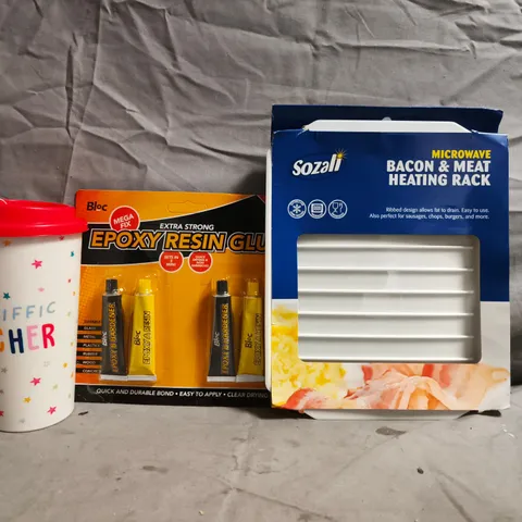 APPROXIMATELY 10 ASSORTED HOUSEHOLD ITEMS TO INCLUDE BACON & MEAT HEATING RACK, EPOXY RESIN GLUE, ETC