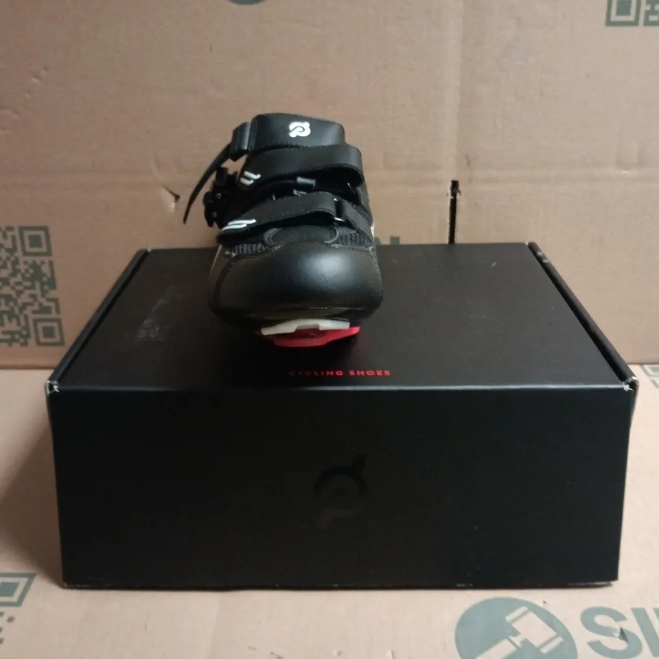 BOXED PAIR OF PELOTON CYCLING SHOES IN BLACK/WHITE/RED SIZE EU 42