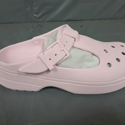 PAIR OF CROCS CLASSIC MARY JANE CLOGS IN PINK - M6/W8