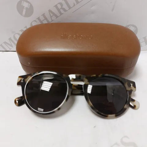 ILLESTEVA LEONARD SUNGLASSES - GREY
