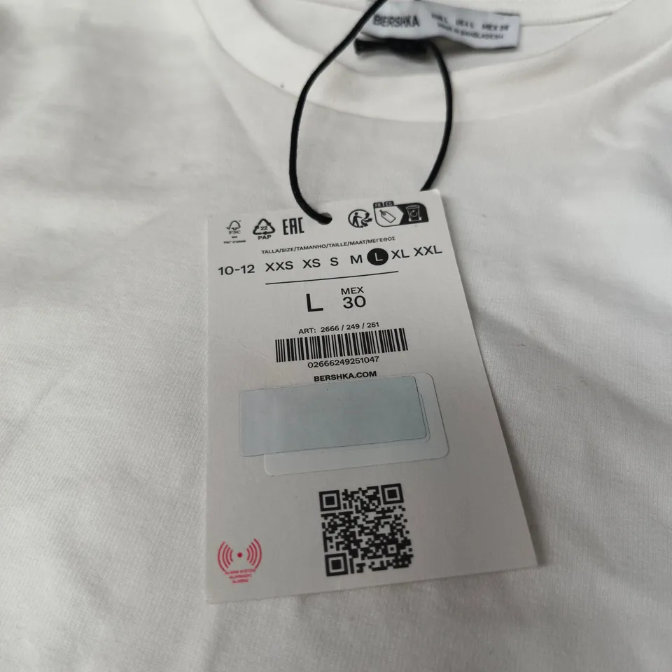 BERSHKA KIDS WHITE T-SHIRT – SIZE L (MEX 30) 