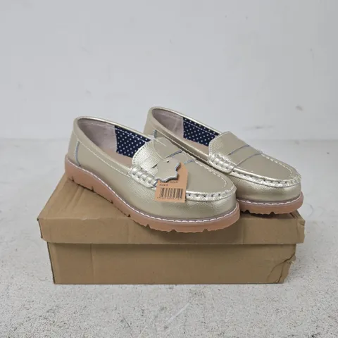 JO & JOE WOMEN'S SHORE STYLE GOLD LOAFERS – UK 4