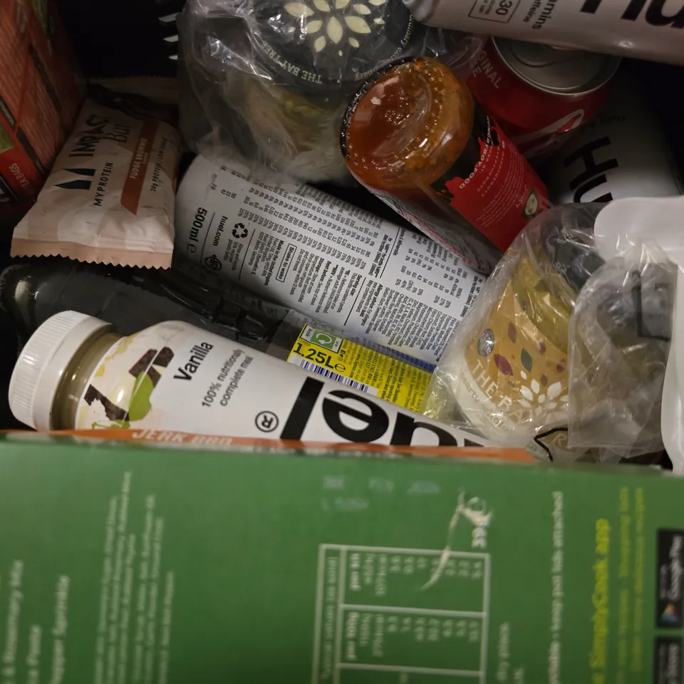 APPROXIMATELY 12 ASSORTED FOOD & DRINK ITEMS TO INCLUDE - CADBURYS DAIRY MILK BAR , PERCY PIGS , HUEL VANILLA ETC