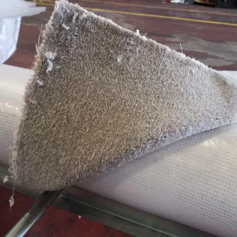 ROLL OF QUALITY TUDOR TWIST REGAL STONE WASH CARPET APPROXIMATELY 7.1×4M