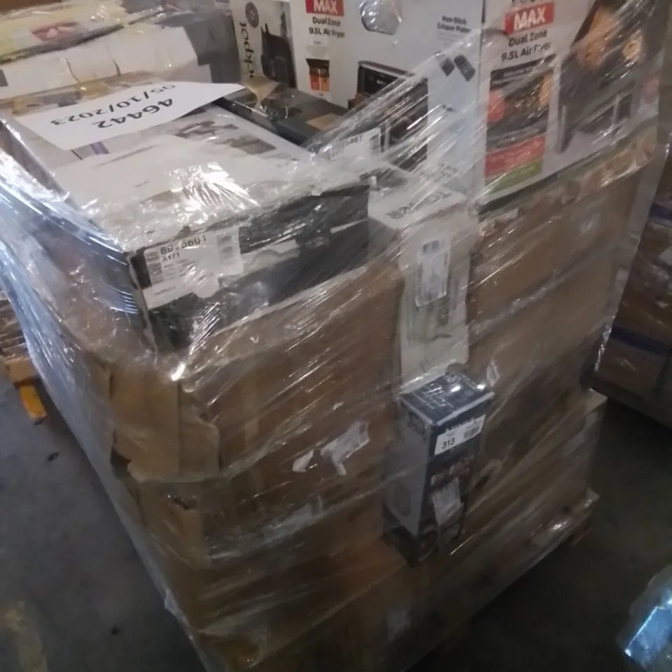 PALLET TO CONTAIN APPROXIMATELY 32 ASSORTED ELECTRONIC GOODS & PRODUCTS. INCLUDES