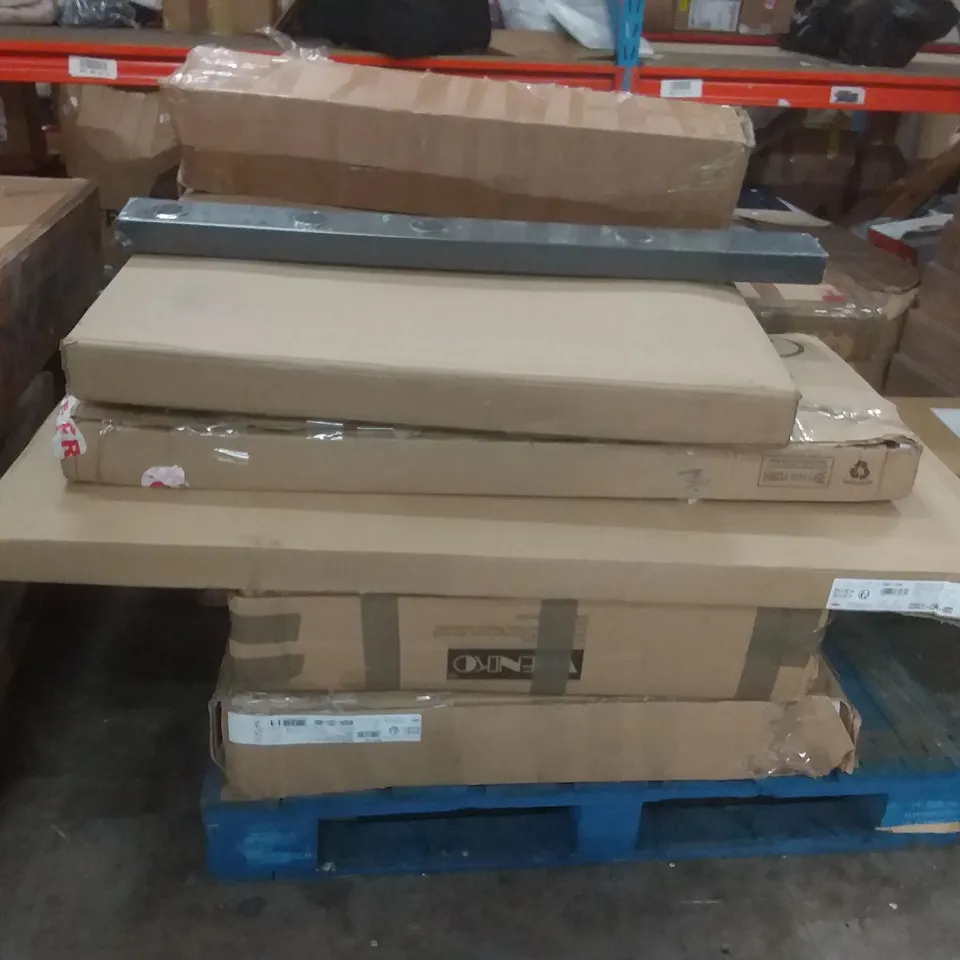 PALLET OF ASSORTED FLATPACK INCLUDING DESKS, TILE TOP DINING SET, WENKO, DRAWER CHEST