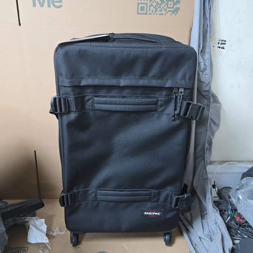 EASTPAK TRANSIT'R 4-WHEEL SUITCASE - MEDIUM 