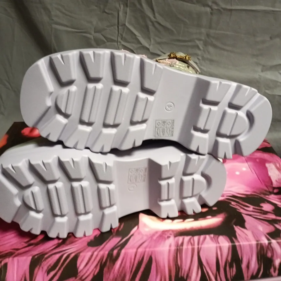 BOXED KOI NATURES FLURRY TRIDENT PLATFORM BOOTS IN PURPLE  - UK 9