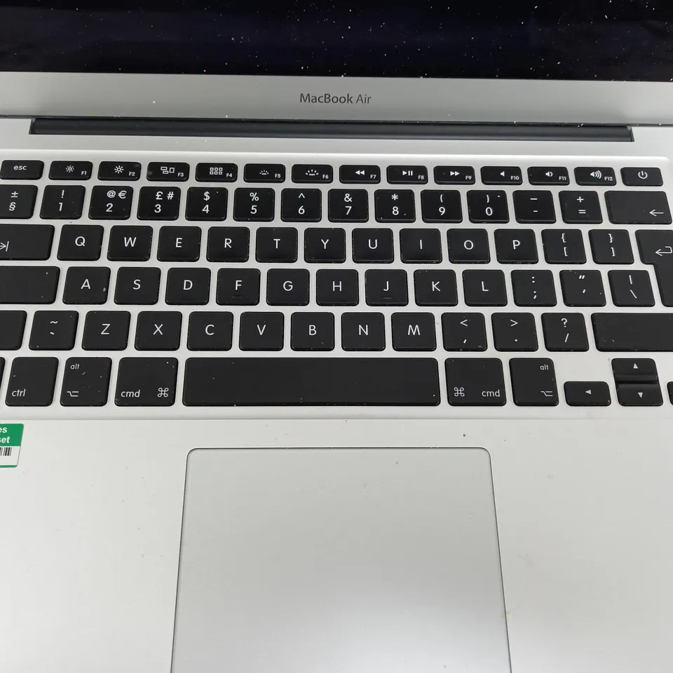 APPLE MACBOOK AIR 7 2/A1466