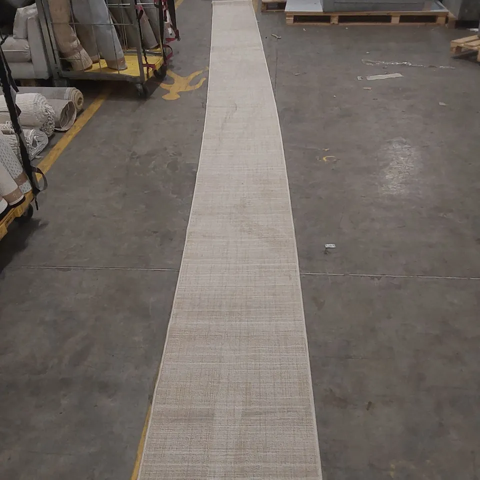 QUALITY DESIGNER LONG RUG - APPROXIMATELY 690 x 60cm