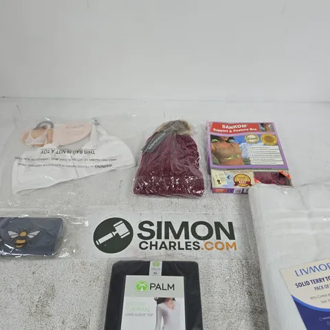 BOX OF APPROXIMATELY 10 ASSORTED ITEMS INCLUDING LIVMORE SOLID TERRY TOWEL SET, SANKOM SUPPORT AND POSTURE BRA IN SIZE S-M AND PALM BRUSHED THERMAL LONG SLEEVE TOP IN SIZE XL