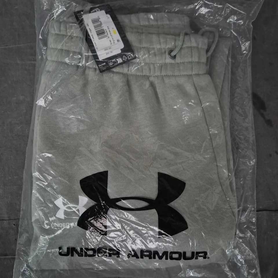 UNDER ARMOUR ICON FLEECE JOGGERS IN GREEN SIZE MEDIUM