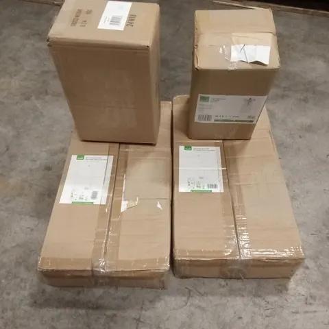 PALLET TO CONTAIN A LARGE QUANTITY OF DESIGNER HOME LIGHTING GOODS AND PRODUCTS 