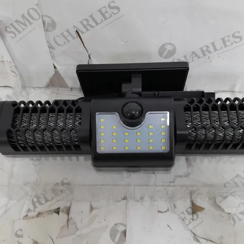 BOXED OUTLET BELL & HOWELL SOLAR ZAPPER