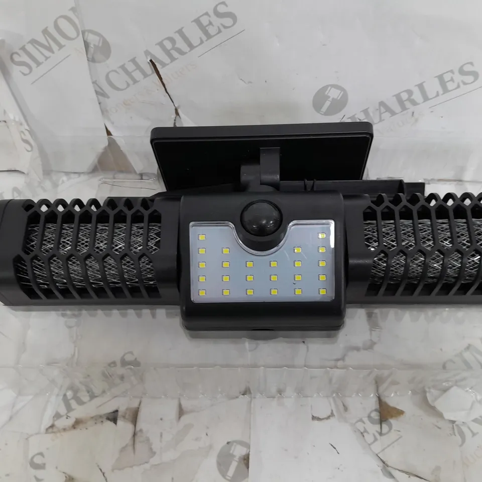 BOXED OUTLET BELL & HOWELL SOLAR ZAPPER