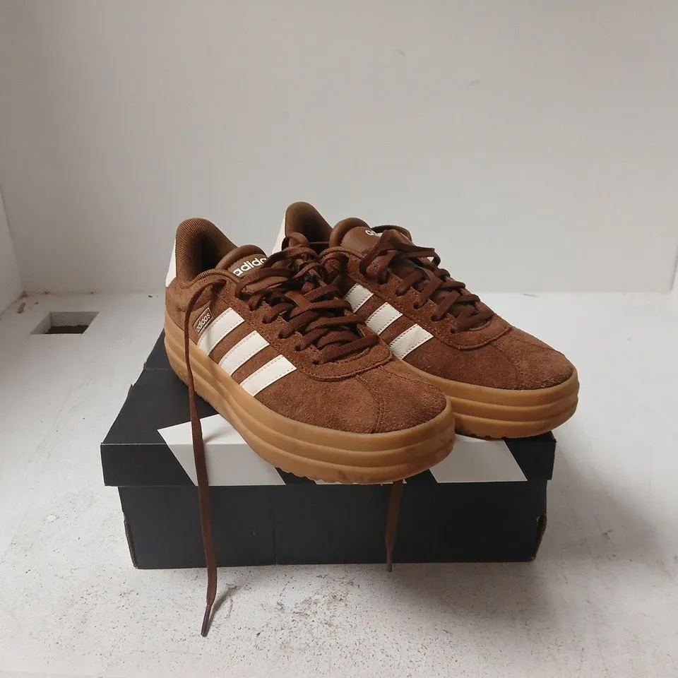 ADIDAS BROWN SUEDE SNEAKERS WITH WHITE STRIPES AND GUM SOLE UK 5 WOMENS