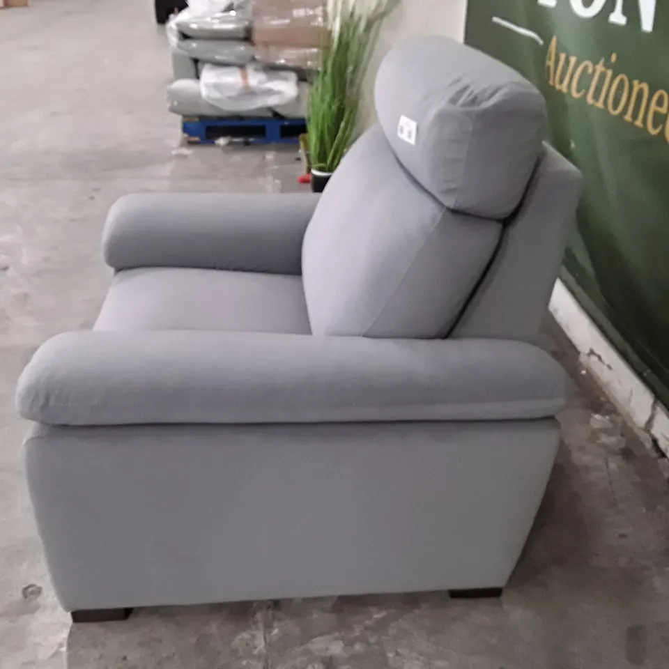 QUALITY ITALIAN DESIGNER MERRY DUE CHAIR WITH SMALL ARMS - GREY FABRIC