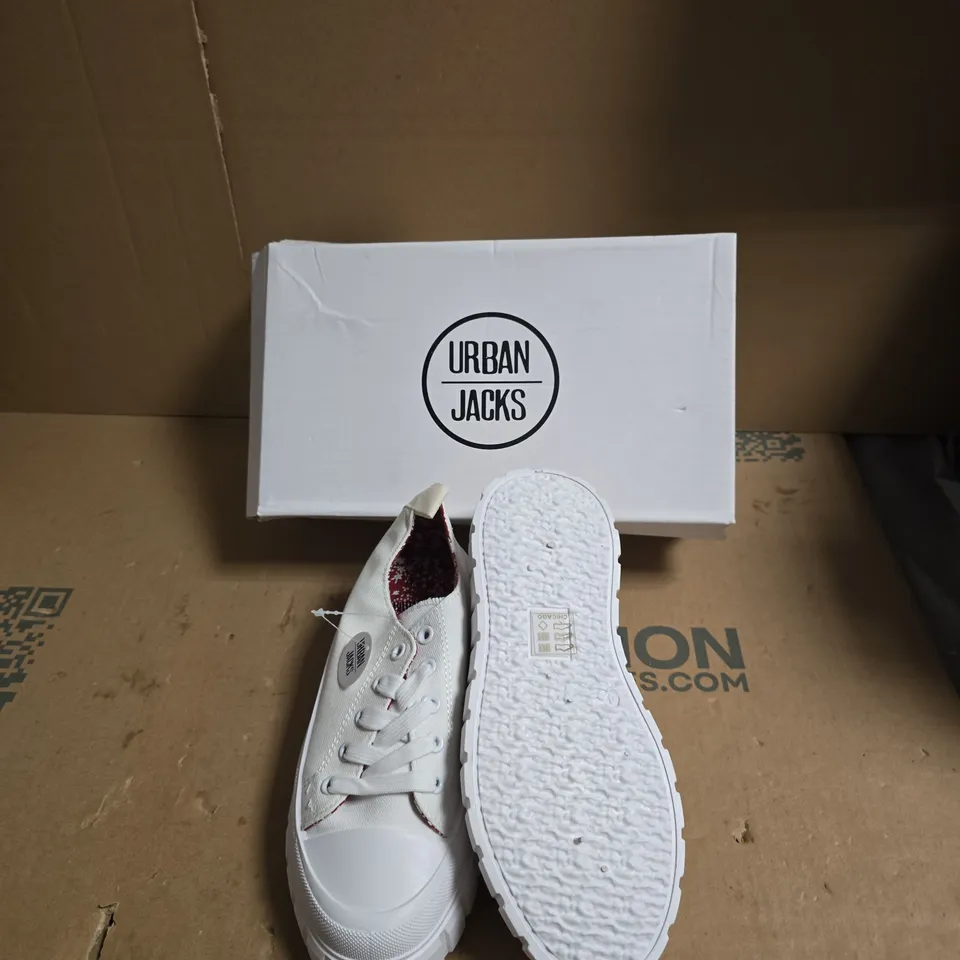 URBAN JACKS WHITE CANVAS TRAINERS – WOMEN'S - UK SIZE 4 