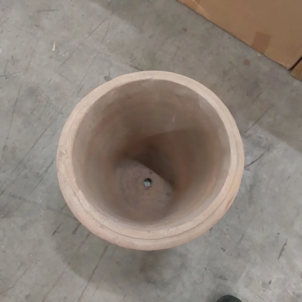 LARGE TERRACOTTA PLANTER